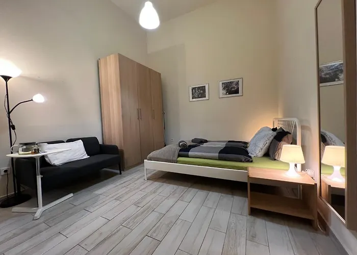 Claudio * Budapest
